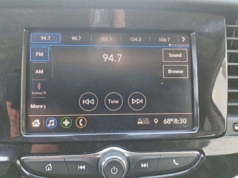 Used 2022 Buick Encore Preferred AWD/4WD image 21