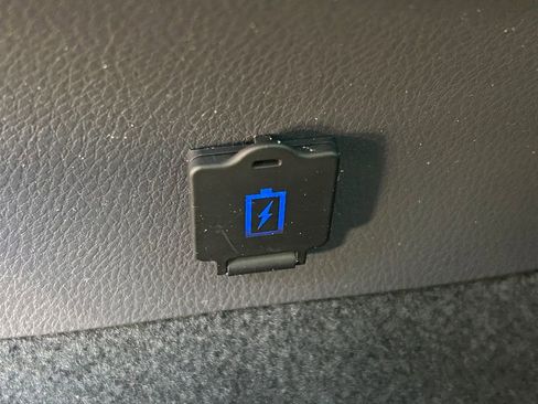 Used 2023 Toyota Camry SE w/ Audio Upgrade Package image 21