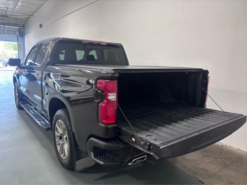Used 2021 Chevrolet Silverado 1500 High Country w/ Technology Package AWD/4WD image 4