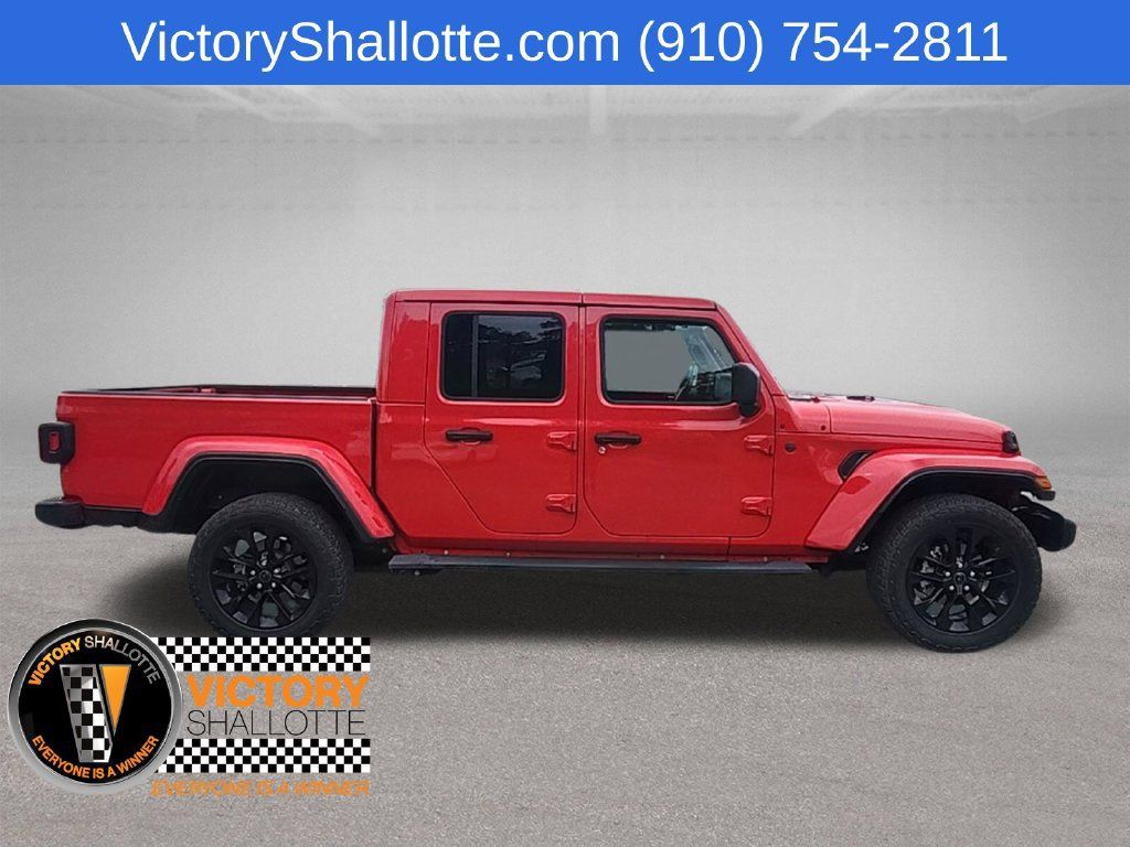 Certified 2025 Jeep Gladiator Sport AWD/4WD image 29