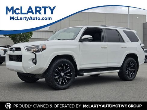Used 2021 Toyota 4Runner SR5 Premium w/ Moonroof Package AWD/4WD image 1