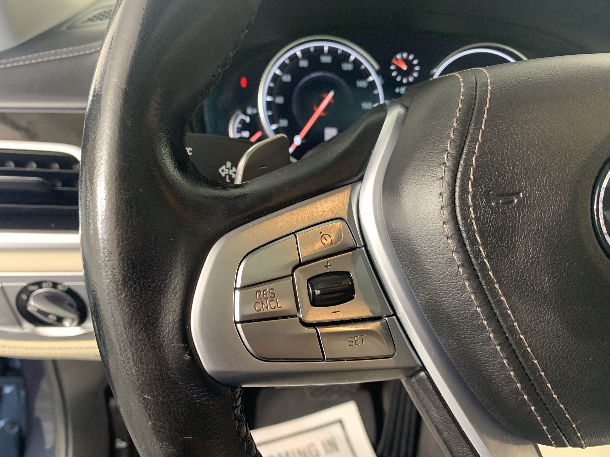 Used 2019 BMW 740i xDrive w/ Executive Package AWD/4WD image 18
