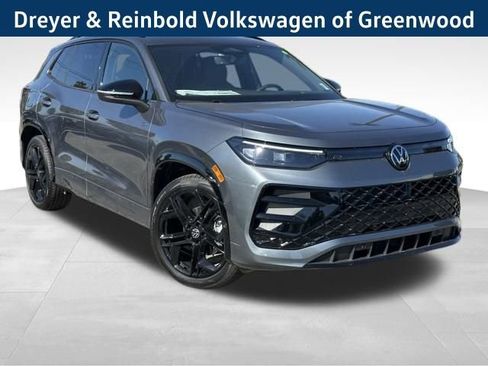 New 2025 Volkswagen Tiguan SE R-Line image 1