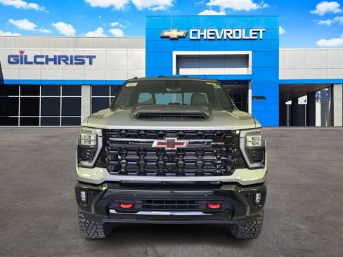 New 2026 Chevrolet Silverado 2500 ZR2 AWD/4WD image 2