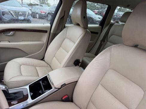 Used 2013 Volvo XC70 T6 AWD/4WD image 9