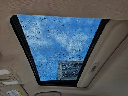 Used 2011 INFINITI G37 Journey w/ Premium Pkg image 22