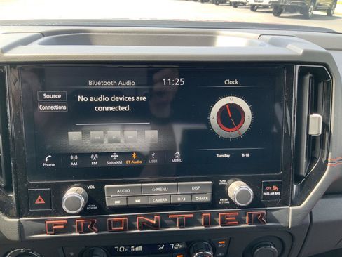 Used 2025 Nissan Frontier PRO-4X AWD/4WD image 35