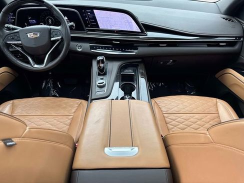 Certified 2024 Cadillac Escalade ESV Premium Luxury w/ Performance Package image 17