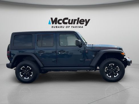 Used 2025 Jeep Wrangler Unlimited Rubicon AWD/4WD image 4