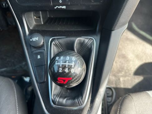Used 2018 Ford Focus ST FWD image 20