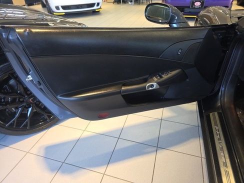 Used 2010 Chevrolet Corvette Base image 12