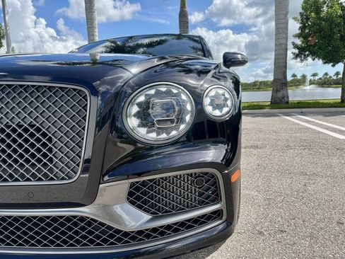 Used 2024 Bentley Flying Spur W12 image 33