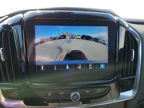 Used 2023 Chevrolet Traverse LT w/ LT Premium Package image 14