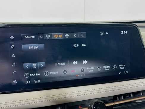 Used 2023 Nissan Ariya FWD image 21