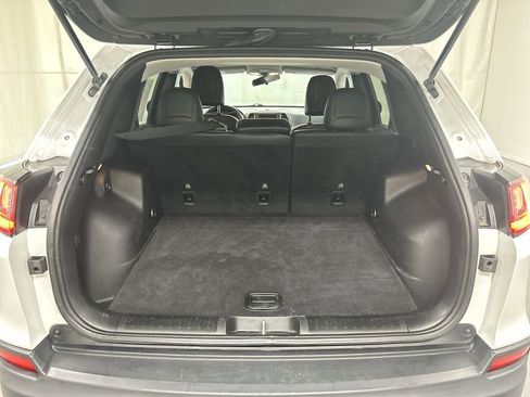Used 2019 Jeep Cherokee Latitude Plus AWD/4WD image 21