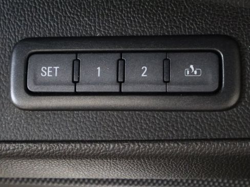 Used 2018 Chevrolet Tahoe LT AWD/4WD image 35