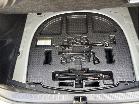 Used 2022 Toyota Camry LE image 38