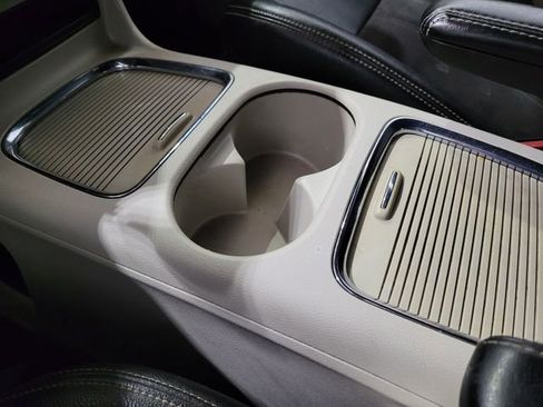 Used 2019 Dodge Grand Caravan SXT w/ Rear Park Assist Package image 31