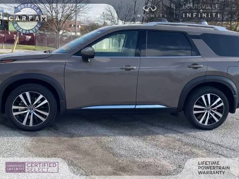 Used 2024 Nissan Pathfinder Platinum w/ Cargo Package image 5