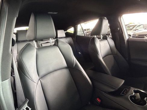 Used 2024 Toyota Venza LE image 37