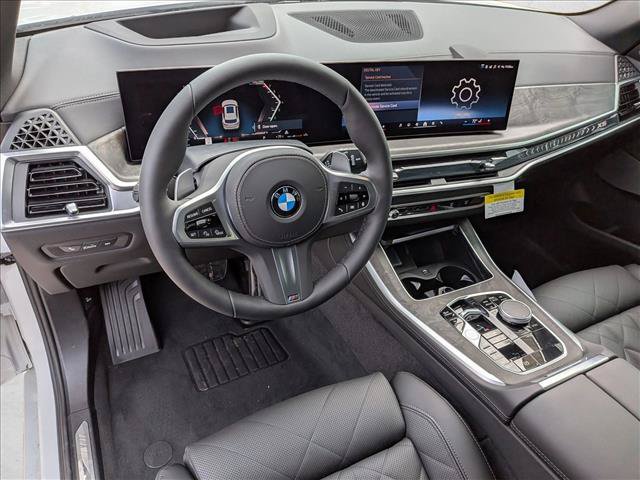 Used 2026 BMW X5 xDrive40i w/ M Sport Package AWD/4WD image 3
