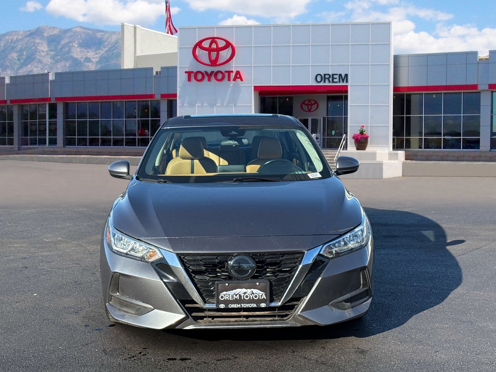 Used 2023 Nissan Sentra SV w/ SV Premium Package FWD image 2