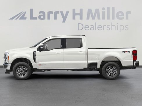 Used 2023 Ford F250 Lariat w/ Lariat Ultimate Package AWD/4WD image 3
