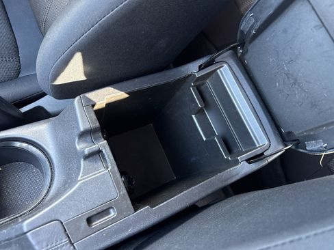 Used 2018 Subaru Crosstrek 2.0i image 22