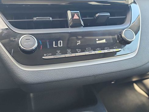 Used 2023 Toyota Corolla LE image 19