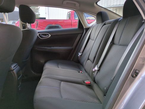 Used 2019 Nissan Sentra SR image 13