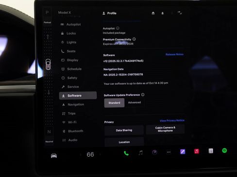 Used 2023 Tesla Model X image 34