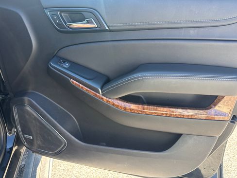 Used 2020 Chevrolet Tahoe Premier w/ Premier Plus Edition image 14