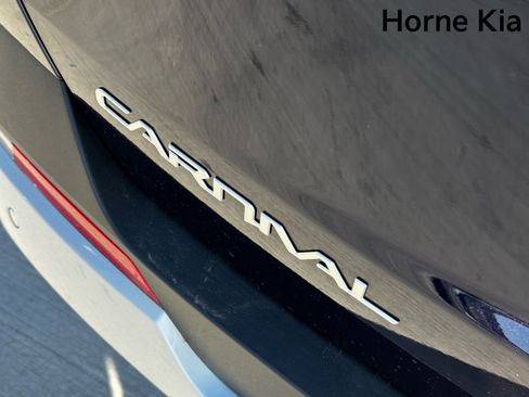 New 2026 Kia Carnival EX image 9