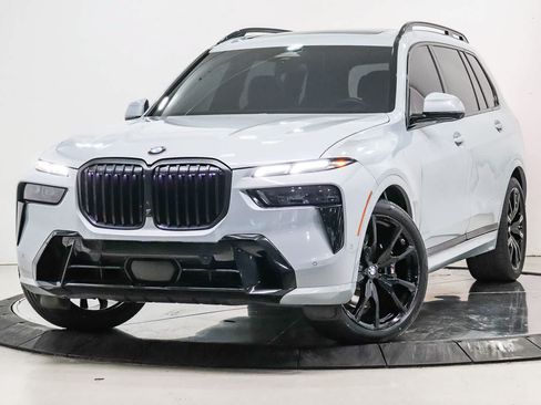 Used 2025 BMW X7 xDrive40i w/ M Sport Package AWD/4WD image 1