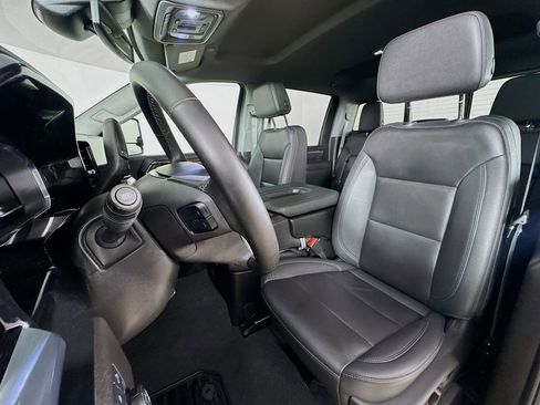 Used 2025 Chevrolet Silverado 2500 LT w/ Trail Boss Package image 2