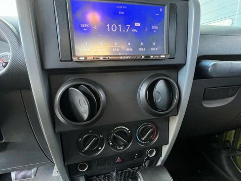 Used 2010 Jeep Wrangler Sport image 9