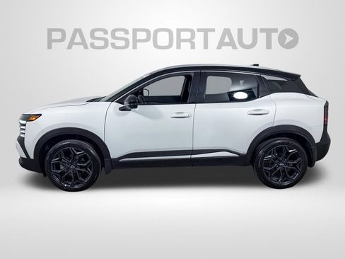 Certified 2025 Nissan Kicks SR w/ SR Premium Package AWD/4WD image 11