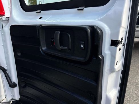 Used 2023 GMC Savana 2500 w/ Driver Convenience Package image 10