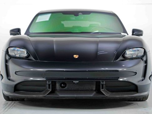 Used 2022 Porsche Taycan Turbo S image 7