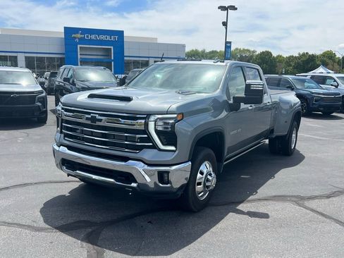 Certified 2025 Chevrolet Silverado 3500 LTZ w/ LTZ Plus Package AWD/4WD image 2