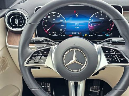 Certified 2025 Mercedes-Benz GLC 300 4MATIC image 33