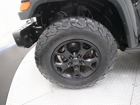 Used 2019 Jeep Wrangler Unlimited Sahara w/ Quick Order Package 24M Moab image 26