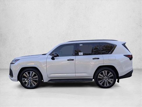 New 2025 Lexus LX 700h Luxury image 5