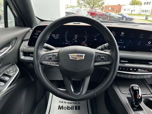 Certified 2025 Cadillac XT4 Premium Luxury AWD/4WD image 32