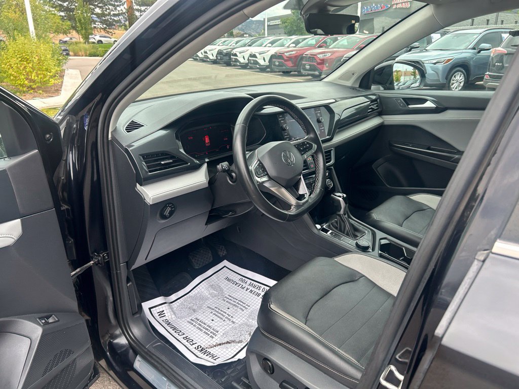 Used 2022 Volkswagen Taos SEL w/ Panoramic Sunroof Package AWD/4WD image 22