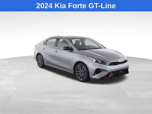 Used 2024 Kia Forte GT-Line w/ GT-Line Premium Package FWD image 2