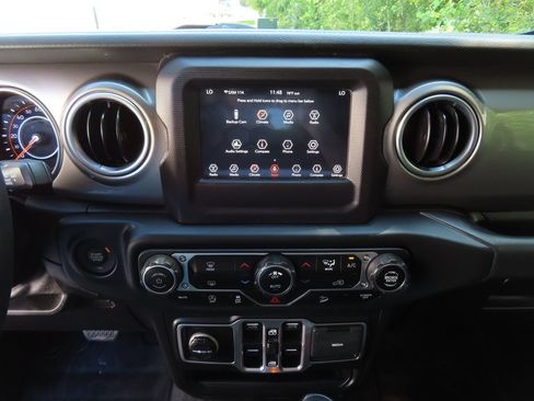 Certified 2018 Jeep Wrangler Unlimited Sahara AWD/4WD image 14