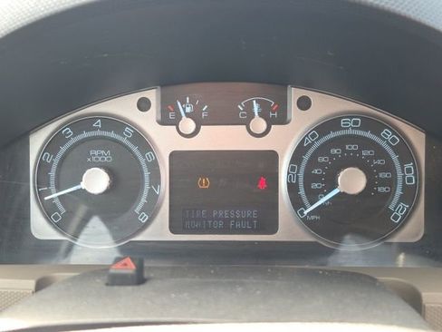 Used 2010 Mercury Mariner Premier image 38