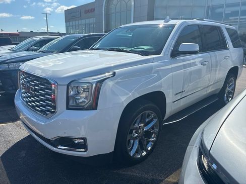 Used 2019 GMC Yukon Denali w/ Open Road Package AWD/4WD image 2
