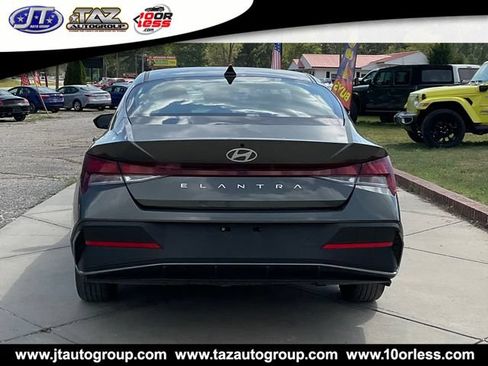 Used 2024 Hyundai Elantra SEL FWD image 6